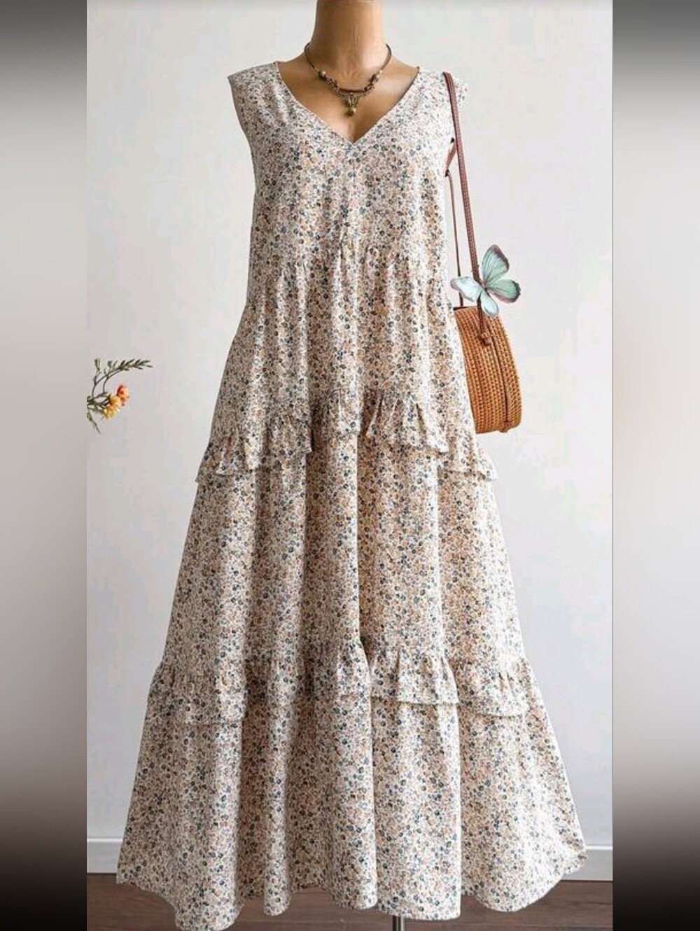 Floral Tiered Maxi Dress in Cream with Blue & Green (L-bin)